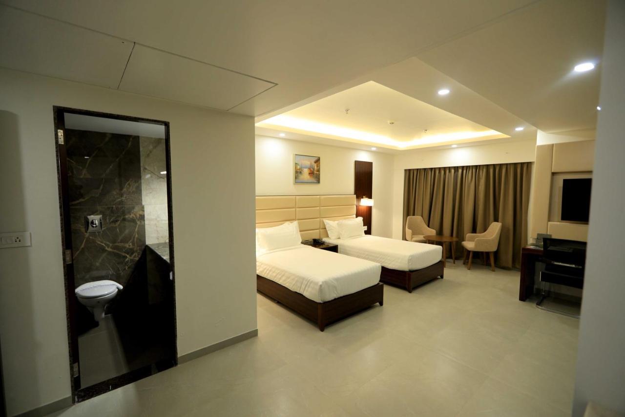 Apricot Hotel , Ahmedabad Exteriör bild