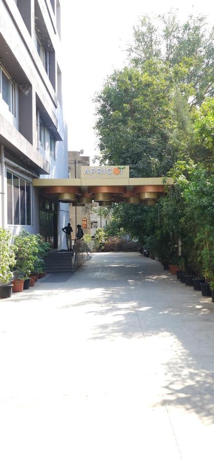 Apricot Hotel , Ahmedabad Exteriör bild