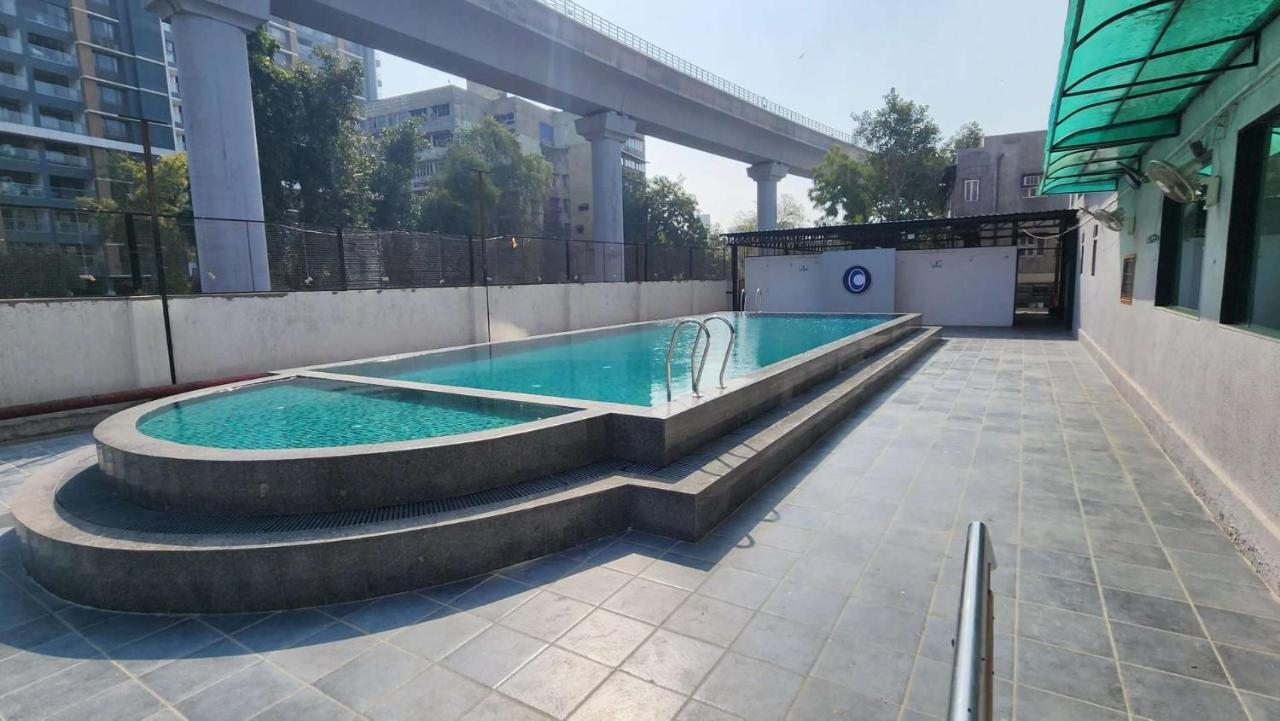 Apricot Hotel , Ahmedabad Exteriör bild